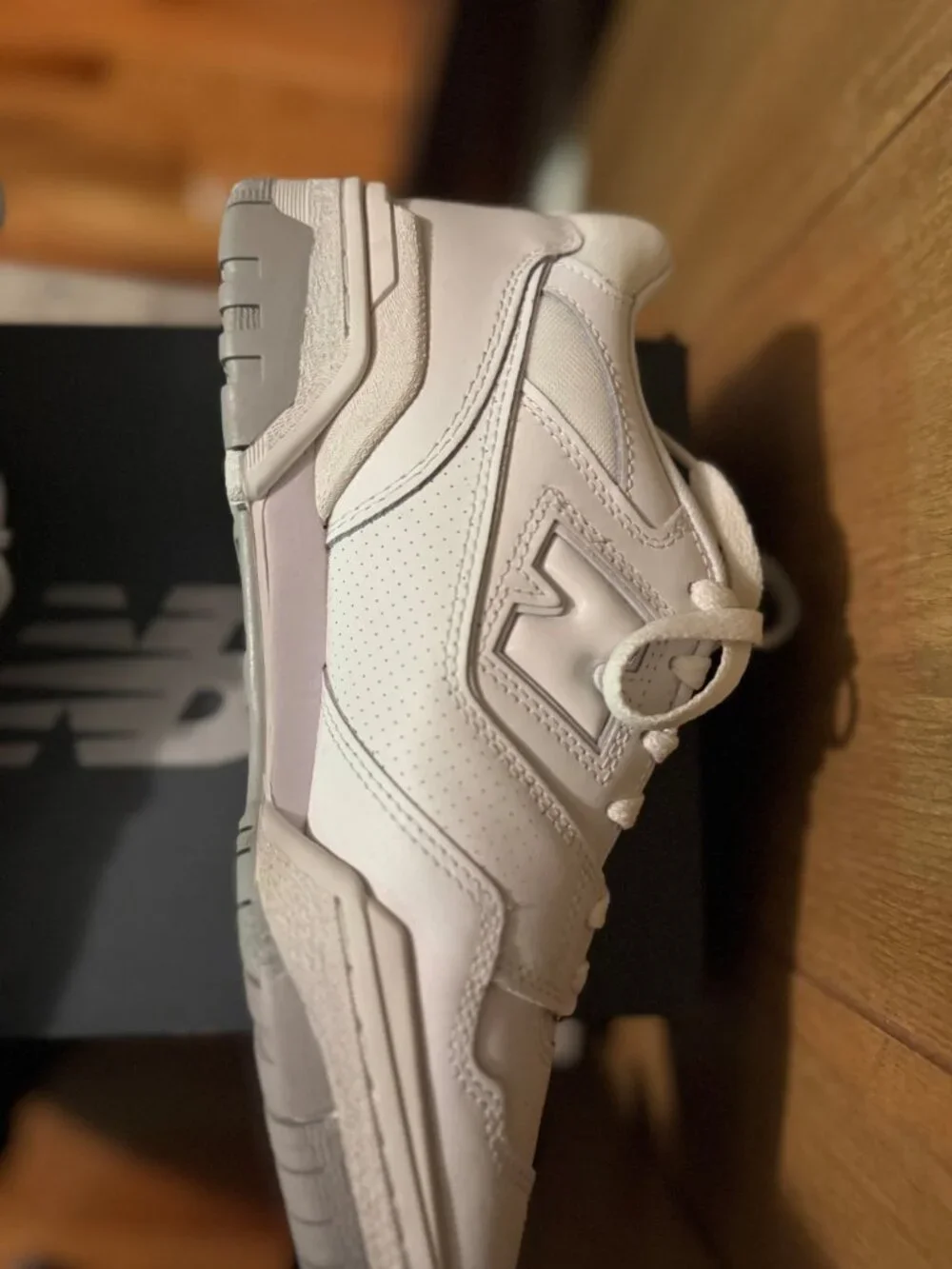 New Balance 550 Mens 8 NWT in box